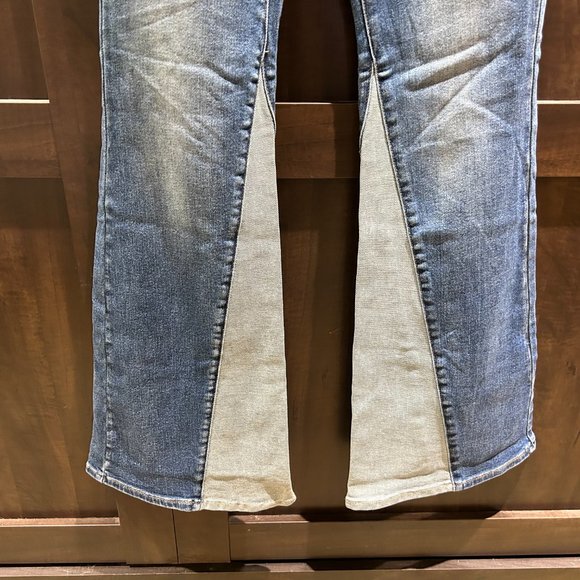 NWT Judy Blue Medium/Light Flare Jeans Size 9/29 - Picture 3 of 6